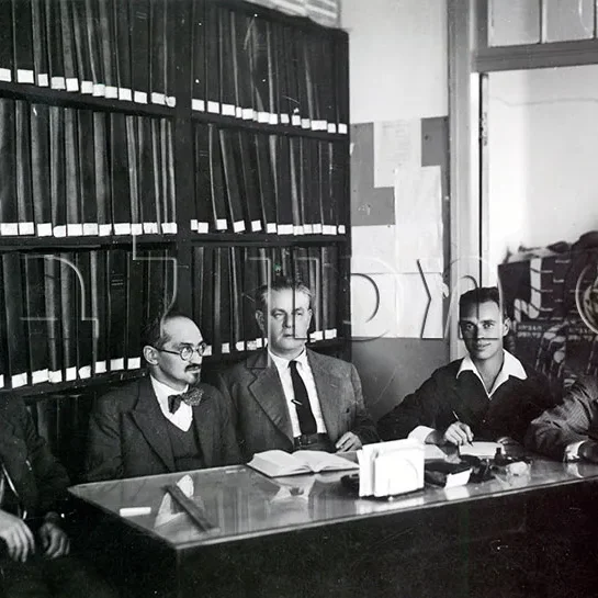 שמואל אייזנשטדט וצוות ארכון העבודה